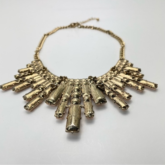 EGYPTIAN Style Light Pink Crystal & Gold Tone Statement Necklace - Picture 5 of 6